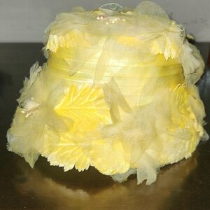 Vintage Yellow Floral Hat. 1940, 50's.